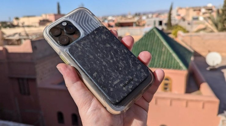 Смартфон iPhone 15 Pro Max с батареей MagSafe