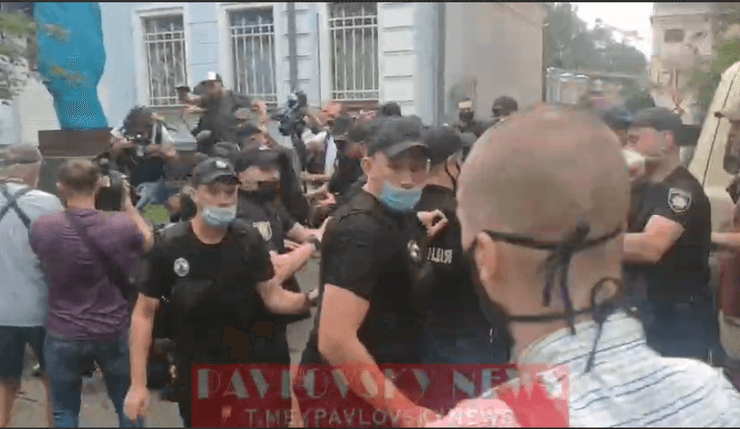 протесты под посольством