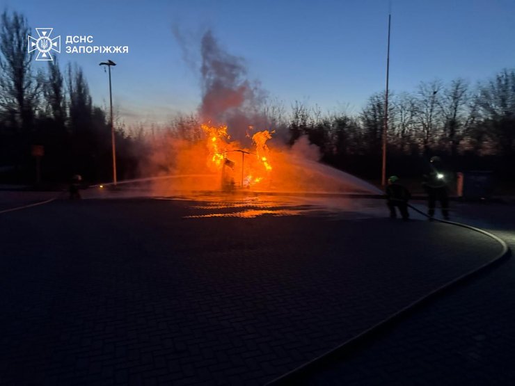 Удар FPV-дрона, Запорожье, 14 апреля, FPV-дрон РФ, пожар, АЗС
