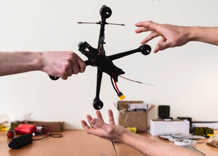 FPV-дрон, Народный дрон, сборка дронов, сборка FPV дронов, сборка дронов на дому, курсы по сборке FPV дронов, Народный FPV, Victory Drones