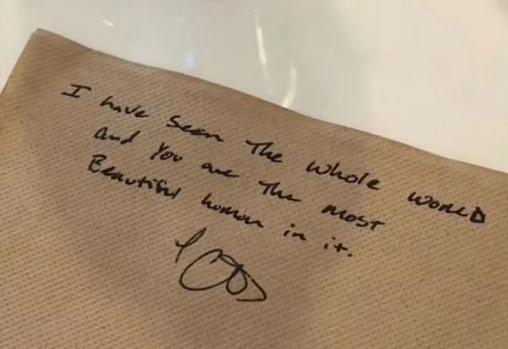 Пилот оставил пассажирке записку с трогательным посланием, что там было, интересности, курьезы, приколы