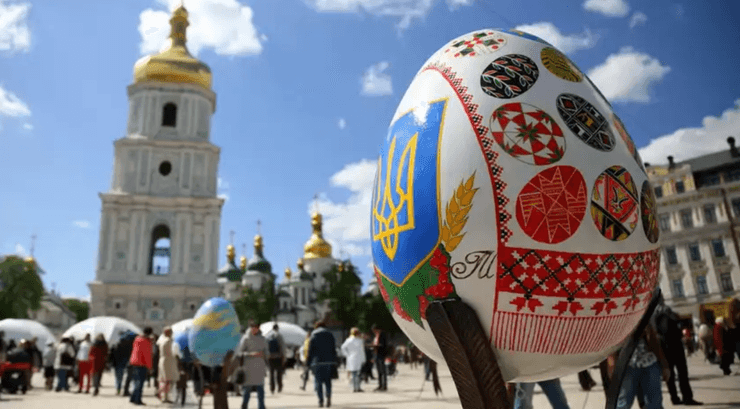 Один из главных религиозных праздников Украины может повлиять на наличный валютный рынок