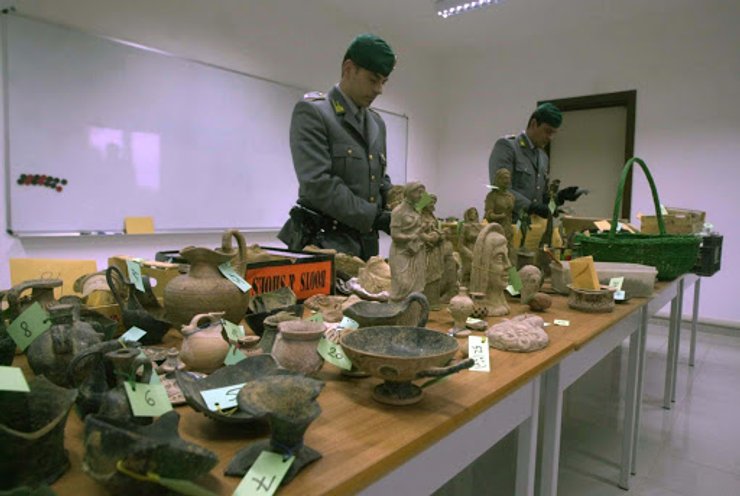 карабинеры, артефакты, сокровища