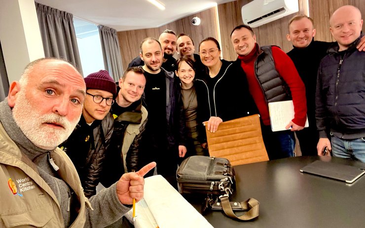 Кэри Фукунага, бонд, бондиана, режиссер, украина, война в украине, поддержка украины