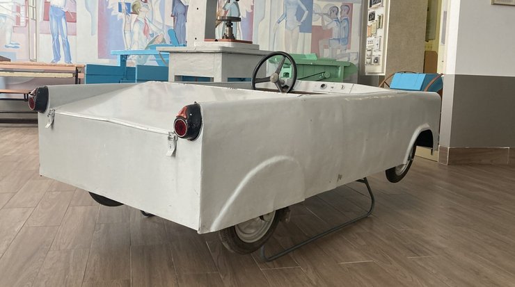 самодельный электромобиль, украинский электромобиль, электрический кабриолет, Василий Сухомлинский