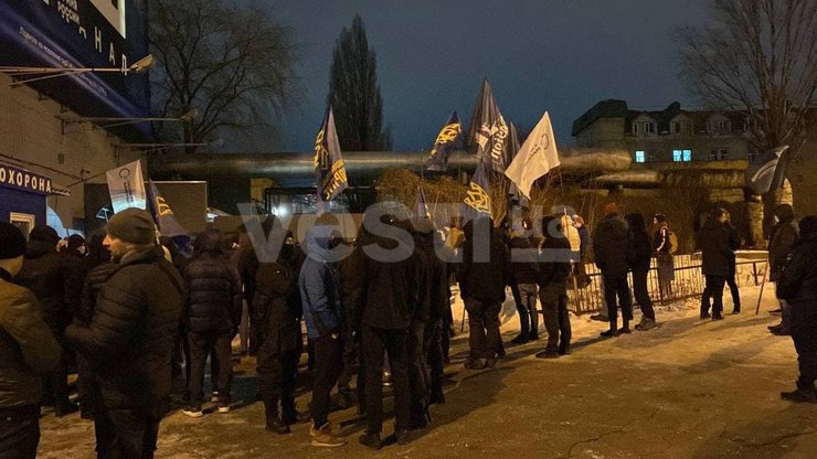 Активисты обозвали Мураева пид***ом