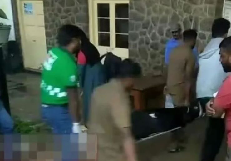 Женщина высунулась из поезда и покалечилась, туристка хотела сделать идеальное фото, но что-то пошло не так