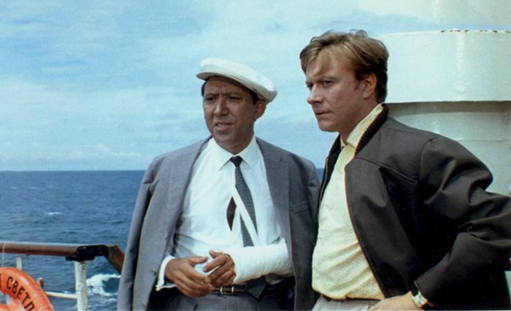 кадр из фильма "Бриллиантовая рука"