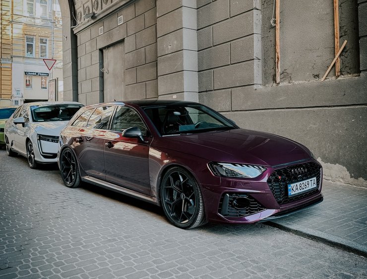 Audi RS4 Avant edition 25