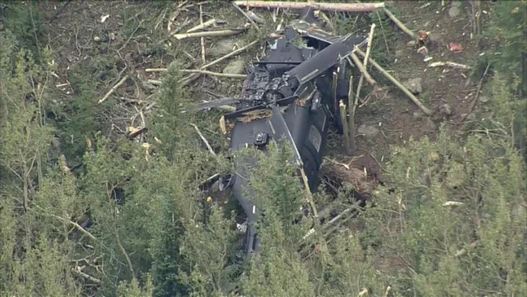 Авиакатастрофа вертолета Black Hawk в США разбившийся вертолет Black Hawk в Колорадо