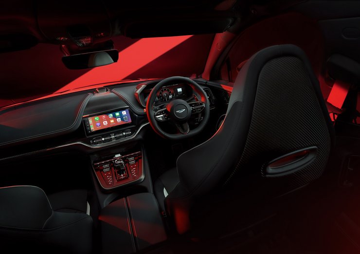 салон Aston Martin DBX, Aston Martin DBX S, новый Aston Martin DBX, кроссовер Aston Martin, самый мощный кроссовер