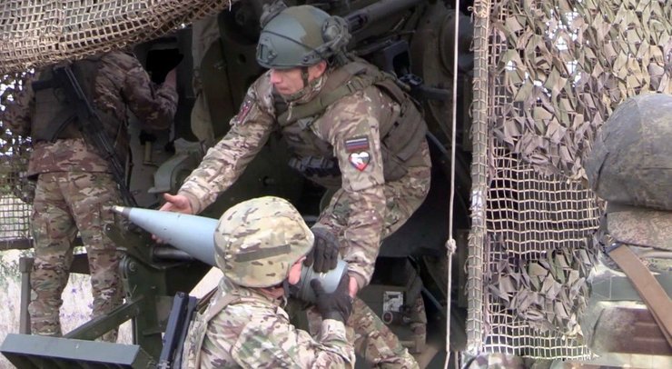 Подготовка к стрельбе САУ Гиацинт