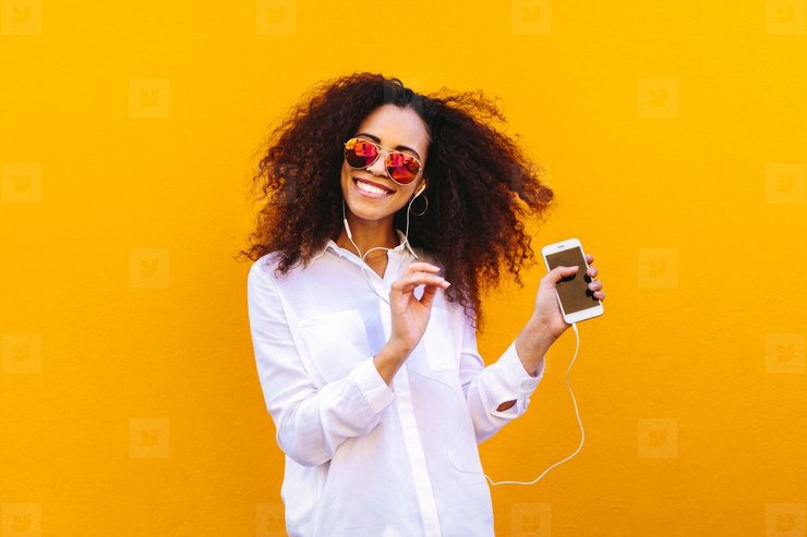 Женщина, девушка, слушать музыку