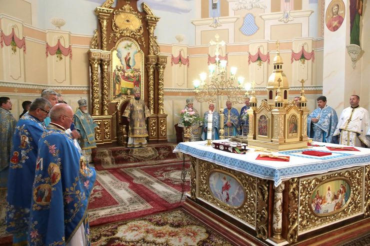 служба, введение