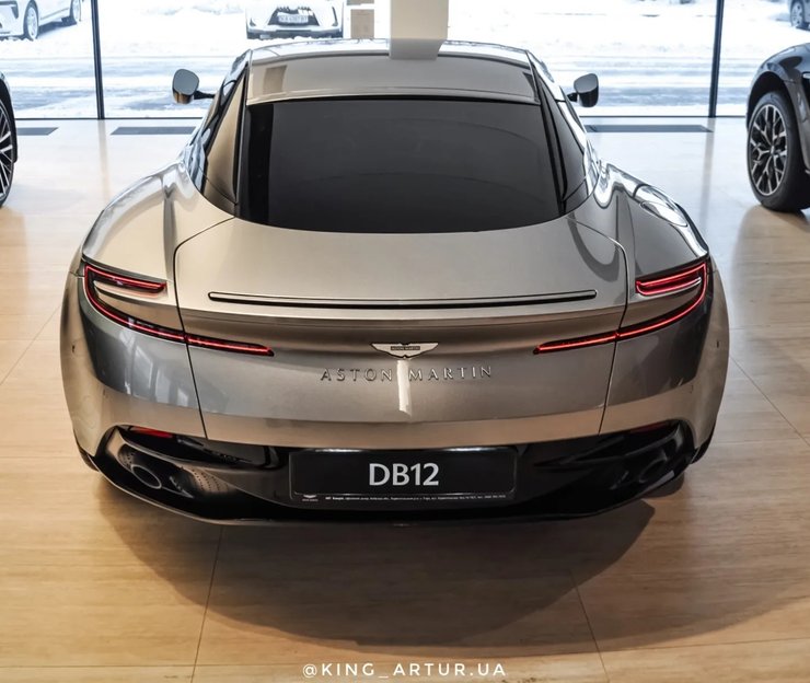 Aston Martin DB12 2024, новий Aston Martin DB12, суперкар Aston Martin