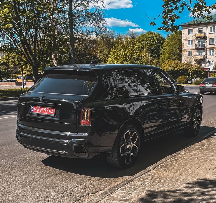 Rolls-Royce Cullinan Black Badge