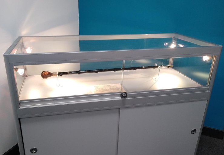 Трость Джека-Потрошителя, Расследование лондонской полиции, Находка исторического артефакта, Загадка серийного убийцы, Достижения криминалистики, Нераскрытое дело об убийстве, Эволюция методов работы полиции