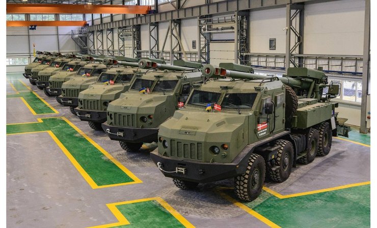 Украинские САУ "Богадана"