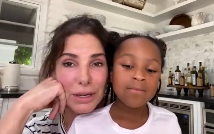 сандра балок, дочка, прийомна дитина, сандра балок, дочка, прийомна дочка