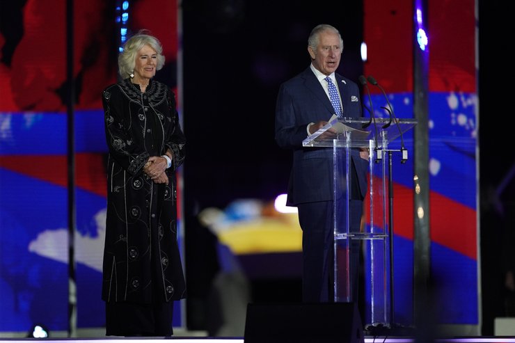 Камилла, герцогиня Корнуолльская, жена принца чарльза, принц чарльз, наряд, платиновый юбилей