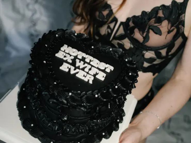 Блогер Сабриан Филипп из США, празднование развода, интересные истории, любовь, отношения, курьезы