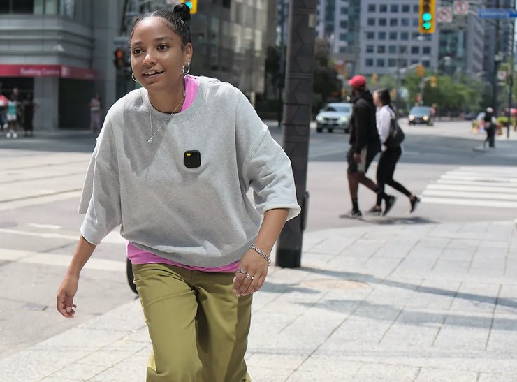 Humane Ai Pin, Rabbit r1, Humane AI Pin, Apple Vision Pro, убийца смартфонов, замена смартфону, новые гаджеты, новые технологии, искусственный интеллект, гаджеты 2024 года