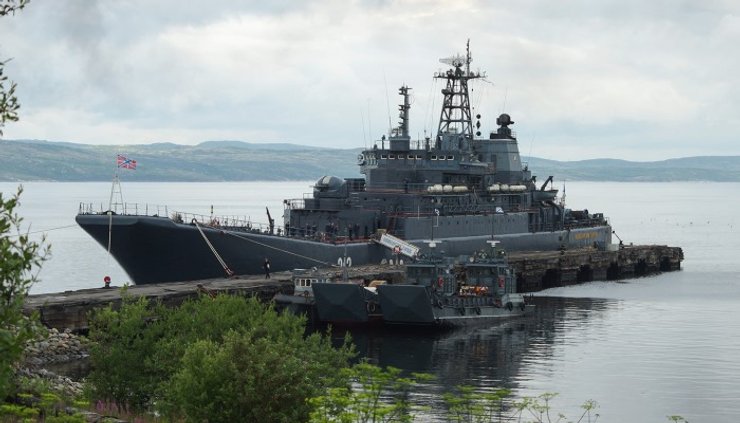 корабль Оленегорский горняк