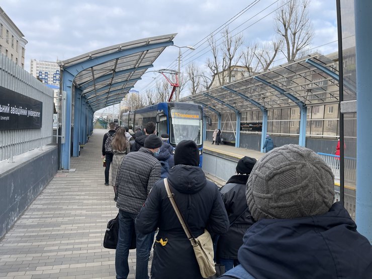 швидкісний трамвай, громадський транспорт, карантин, коронавірус, червона зона