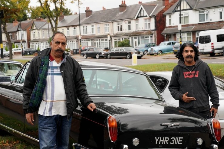 коллекция роскошных авто, коллекция авто, ретро-авто, парковка авто