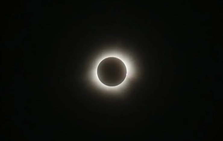 Когда была сделана первая фотография полного солнечного затмения: ответ может удивить