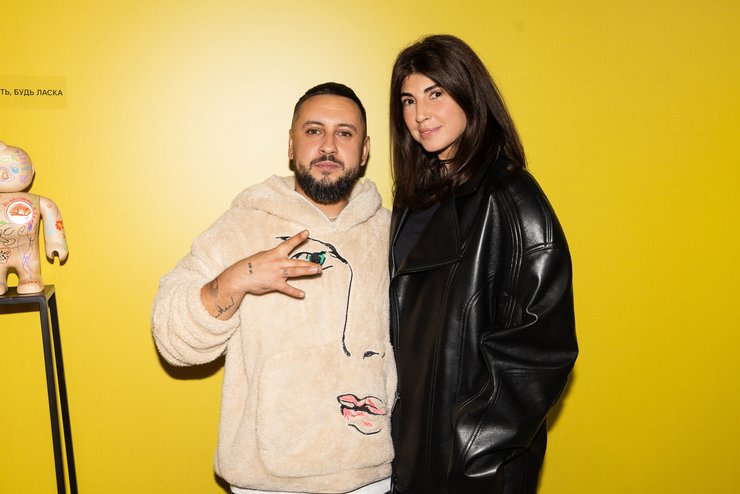 MONATIK, MONATIK персональная выставка, MONATIK картины, MONATIK арт-объекты, MONATIK персональная выставка и гости