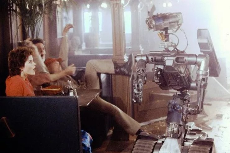 Фільм "Коротке замикання", фільм, кіно, наукова фантастика, фільм про робота, Джоні-5