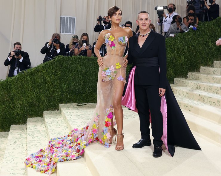 ірина шейк, Джеремі скотт, мет гала 2021 фото