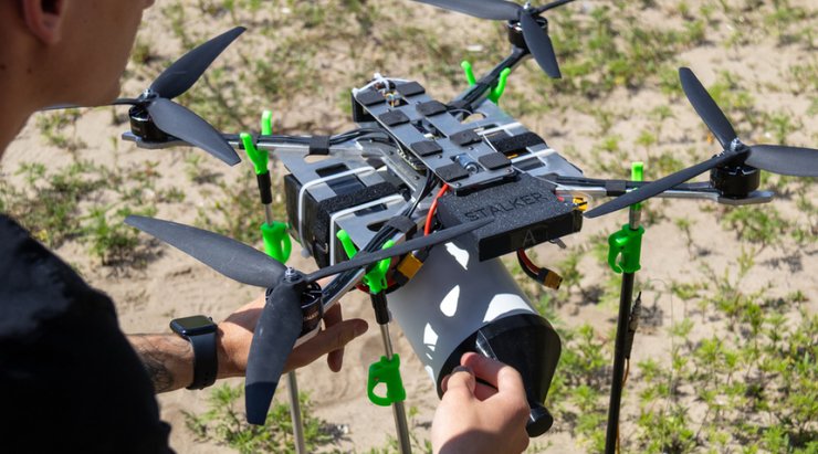 Украинский БПЛА на оптоволокне Stalker