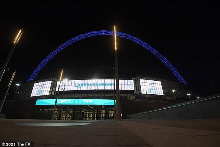 "Вемблі" в День боротьби з хворобою Альцгеймера