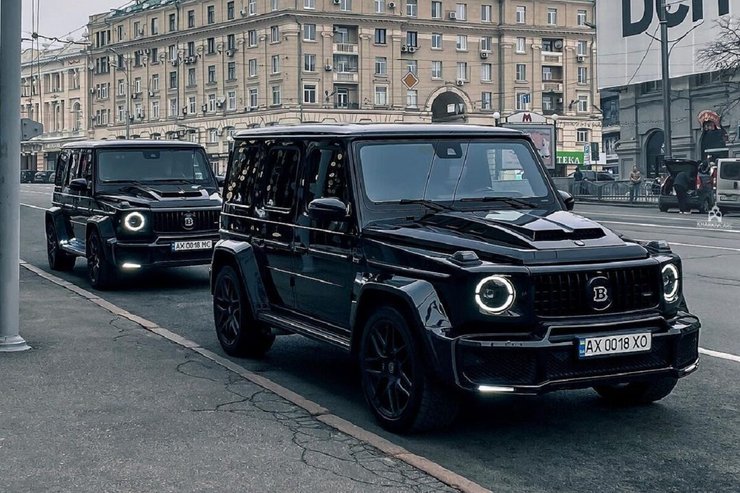 Бугатті Вейрон у Києві, суперкари України, Bugatti Veyron, Ferrari SF90 Stradale, Jaguar XJ220, Porsche carrera GT