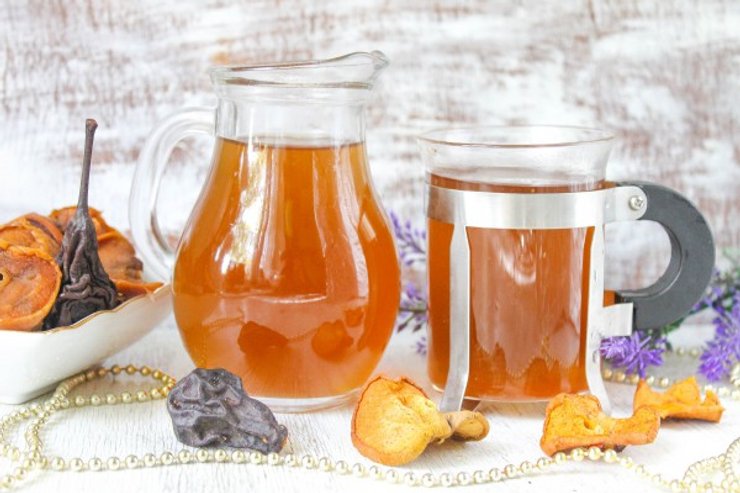 пісний стіл, пісні страви, різдвяний стіл, узвар