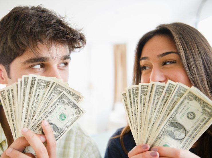 гроші, чоловік, жінка