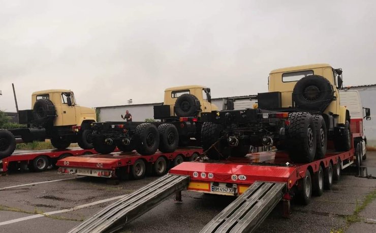 КрАЗы отправились на экспорт в Евросоюз.