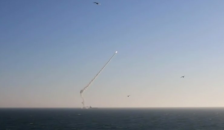 Запуск гіперзвукової ракети "Циркон"