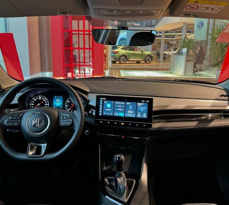 салон MG 5, MG 5 2025, новий MG 5, седан MG