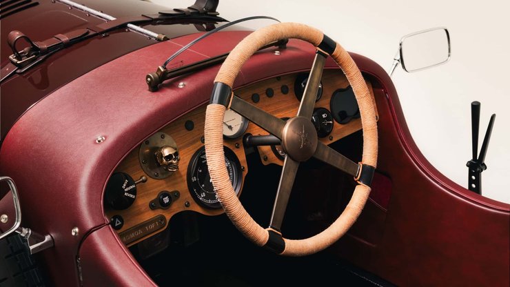 Салон Bentley Blower Junior