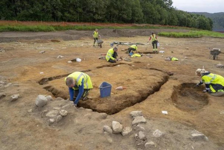 археологи, археология, курган, захоронение, останки, Норвегия, гробница, дом, исследователи, артефакты, могила, кремация, кладбище, ритуал, ученые, раскопки