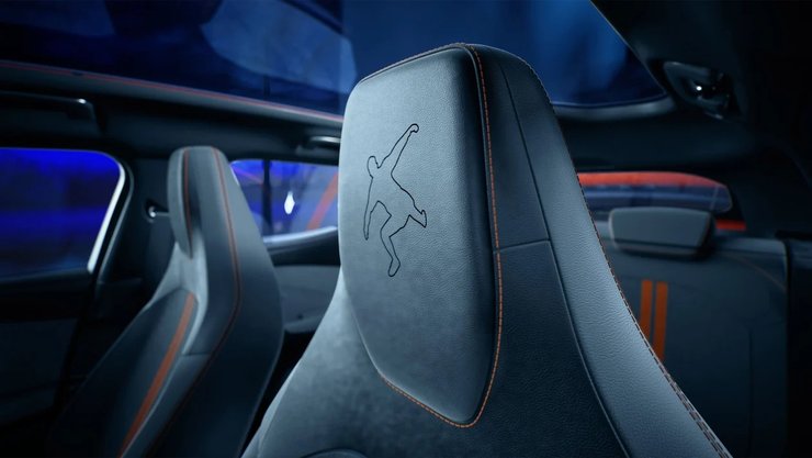 салон форд капри, Ford Capri, Эрик Кантона, новый Ford Capri, электромобиль Ford Capri, электромобиль Ford Capri