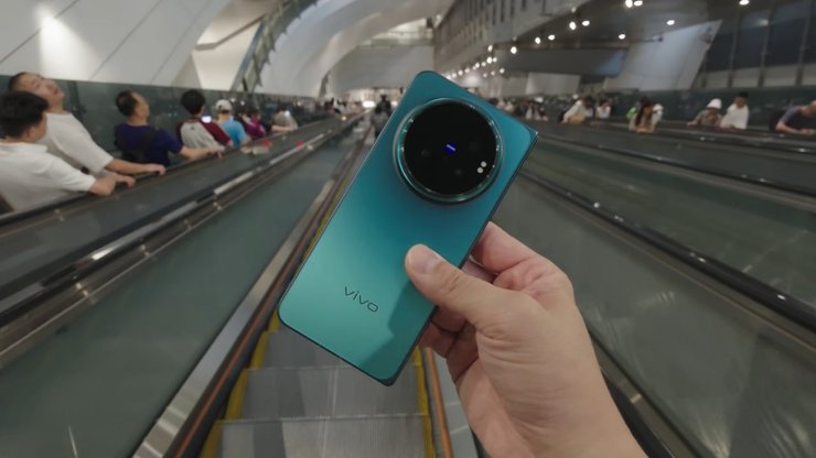 Смартфон Vivo X Fold 6