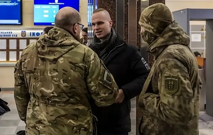 крейг лэнг, американский доброволец, экстрадиция