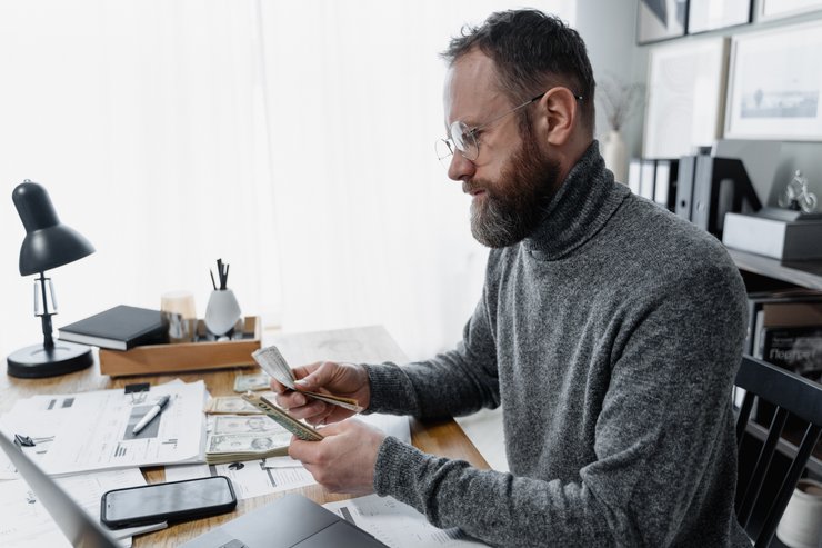 как снять деньги с валютного счета, как забрать вклад, как забрать вклад в долларах, как забрать валюту в банке, дефицит валюты, наличная валюта в Украине, дефицит наличных долларов, долларовый вклад