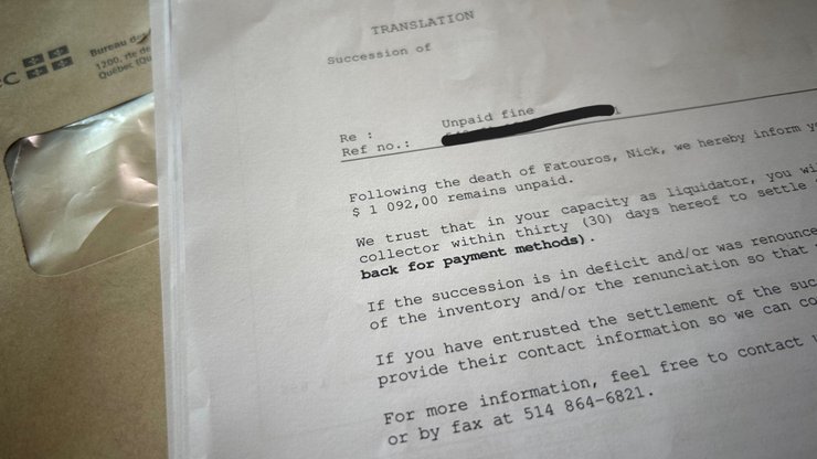 Чоловіка оголосили мертвим, документ, курйози, спадщина, адвокат, помилка в документах, повідомлення про смерть, був у відпустці