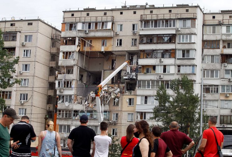 дом на Позняках после взрыва газа, Киев, фото