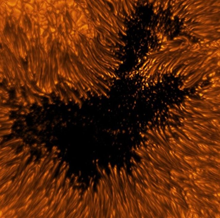 Солнце, поверхность Солнца, солнечное пятно